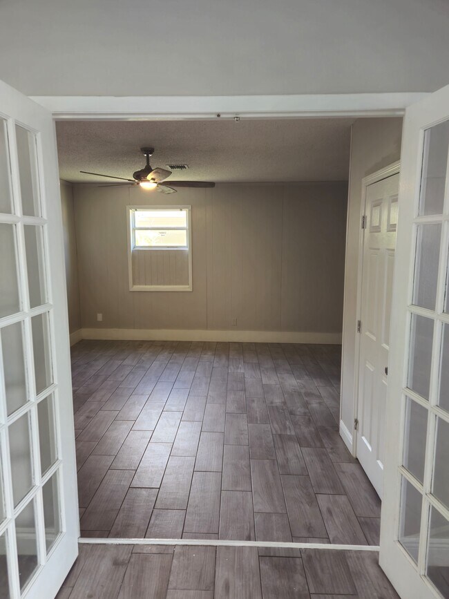 Building Photo - 108 Loredo Ln