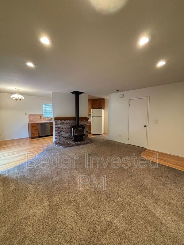 Building Photo - 1912 Cooper Dr