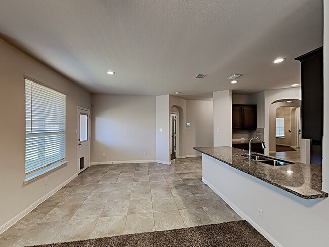 Building Photo - 9113 Golden Hollow Ln
