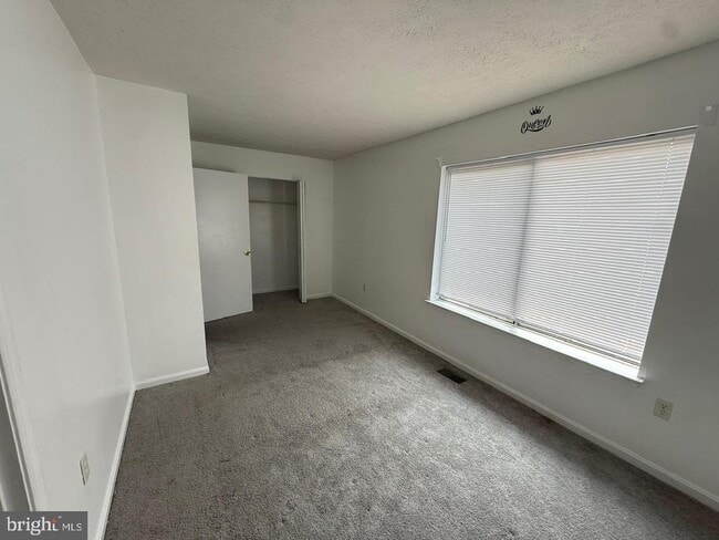 Building Photo - 12051 Hallandale Terrace