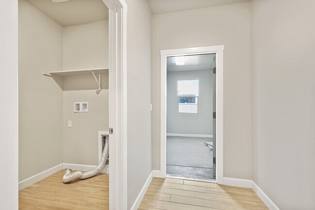 Building Photo - Newer Construction Home located in Mesa Village