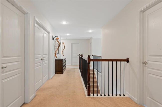 Building Photo - 308 Liberty Dr