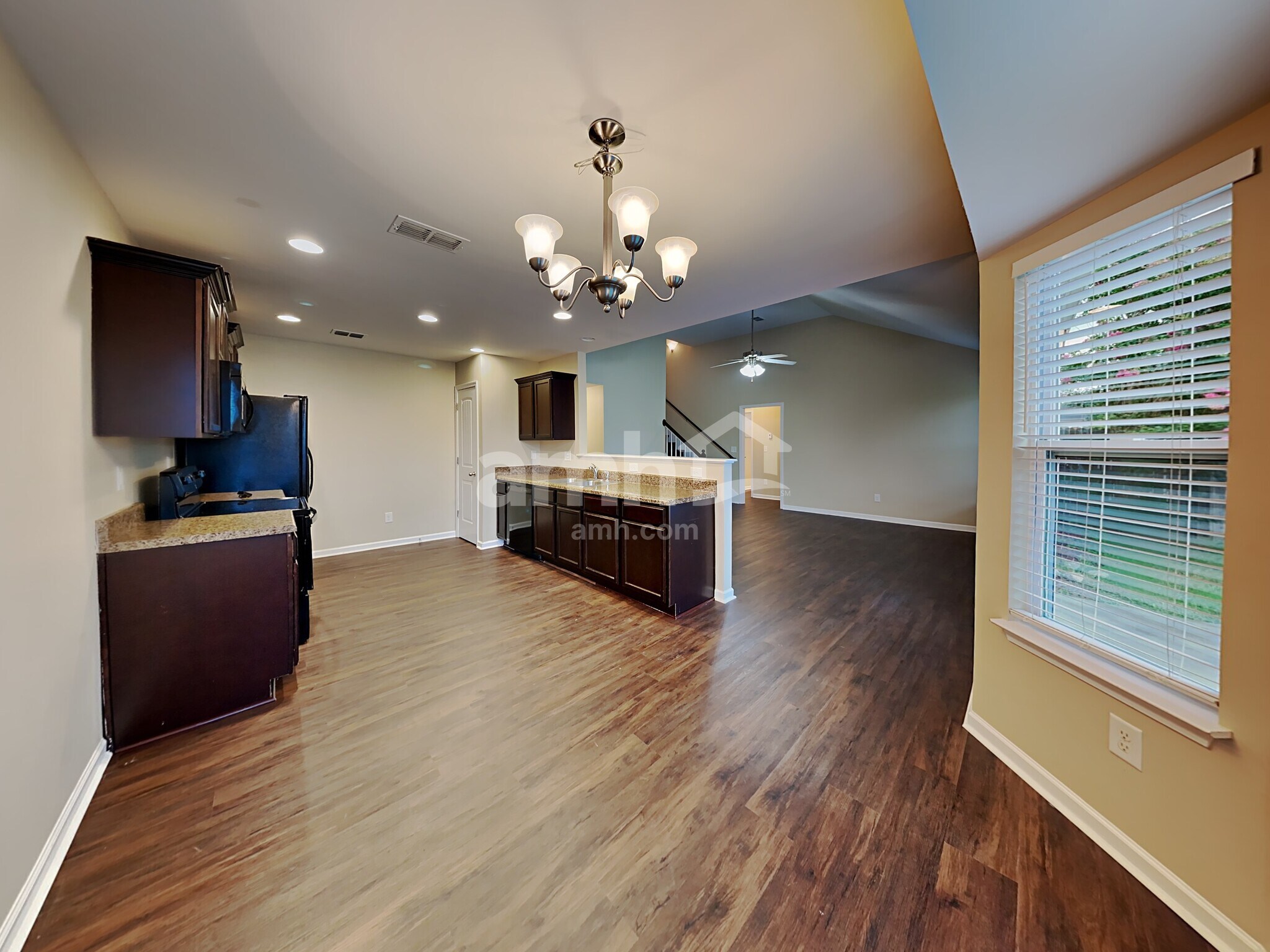 Building Photo - 2087 Longhunter Chase Dr