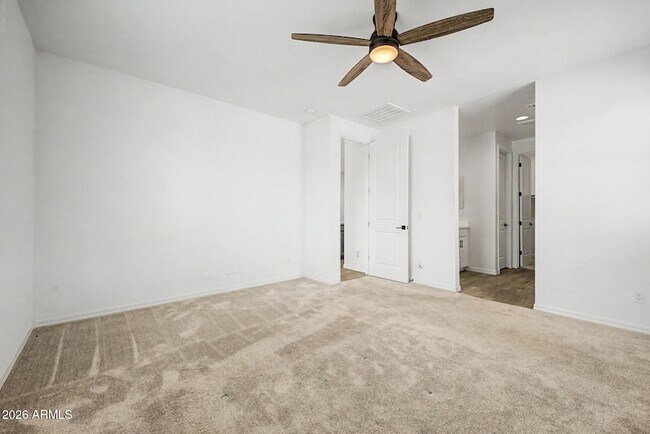 Building Photo - 35948 W Santa Monica Ave