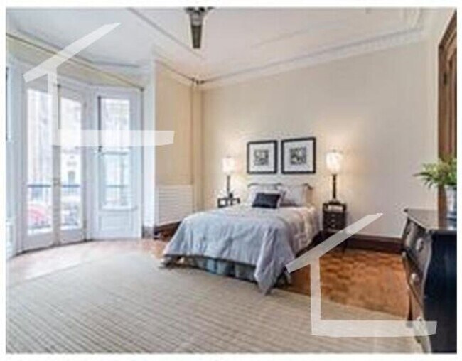 Building Photo - Exquisite one bedroom 1 bathroom in South ...