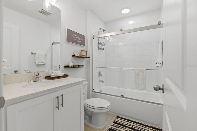 Building Photo - 710 Longboat Dr