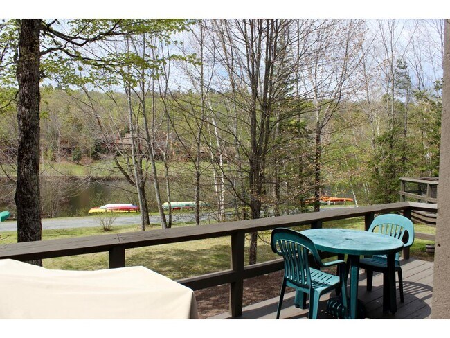 Building Photo - 619 Otter Rd