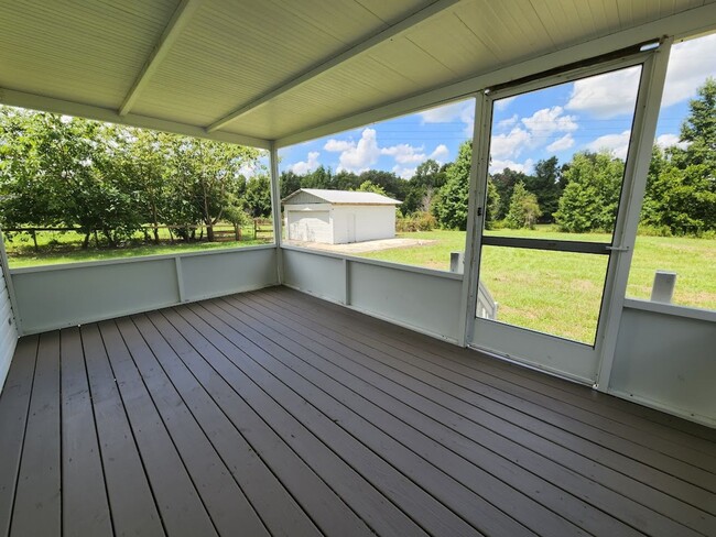 Building Photo - 4 BED 2 BATH,  3 ACRES,  FENCED PADDOCK