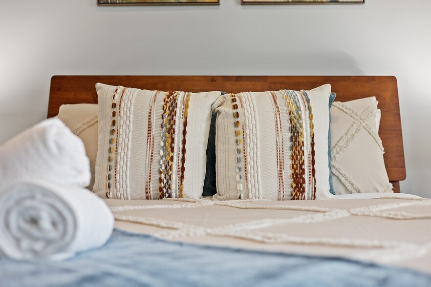 Building Photo - 1515 Westwood Ave SW