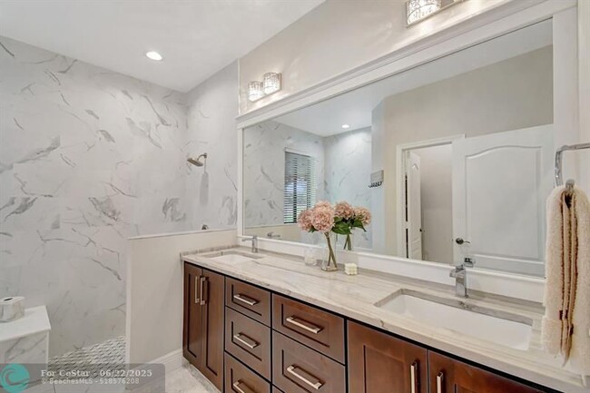 Building Photo - 6041 SW 195th Ave