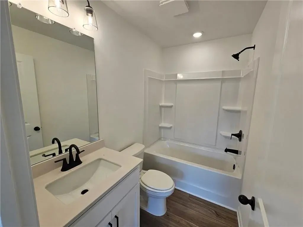 Building Photo - 48 Silverleaf Trl