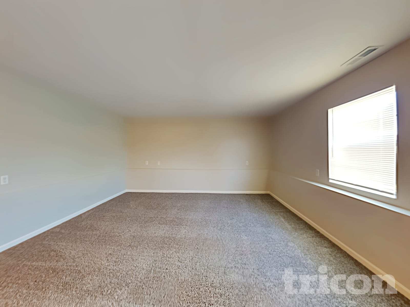 Building Photo - 4040 Dogwood Ln