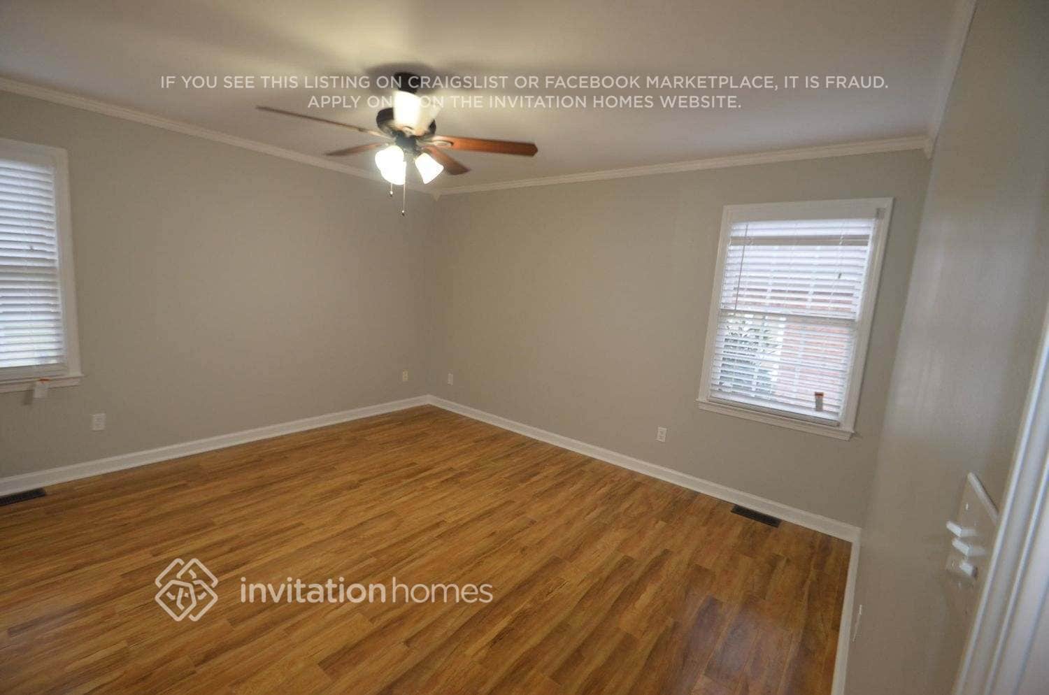 Building Photo - 3650 Farm Lake Dr SW