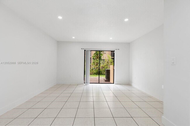Building Photo - 6854 NW 173rd Dr