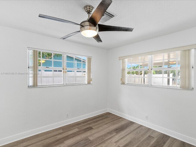 Building Photo - 1501 SW 57th Ave