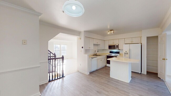 Building Photo - 26071 Ridge Manor Dr