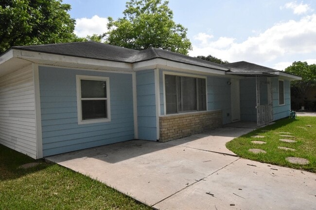 Building Photo - 3619 Penwood Way