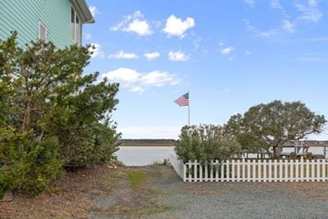 Building Photo - FULLY FURNISHED OFF-SEASON GETAWAY STARTIN...