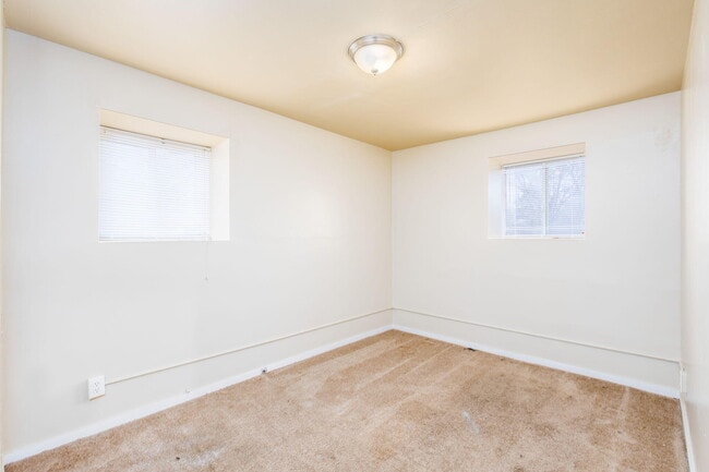 Building Photo - 32008 Cheboygan Ct