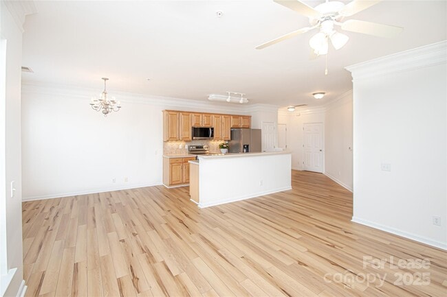 Building Photo - 14849 Santa Lucia Dr