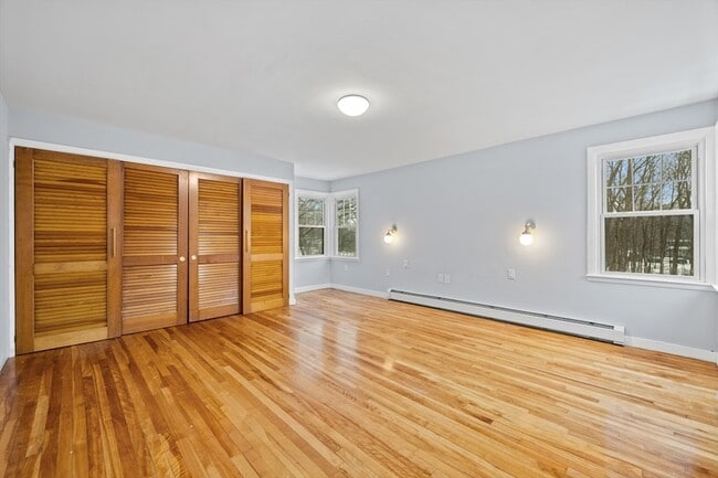 Building Photo - 656 Grove St