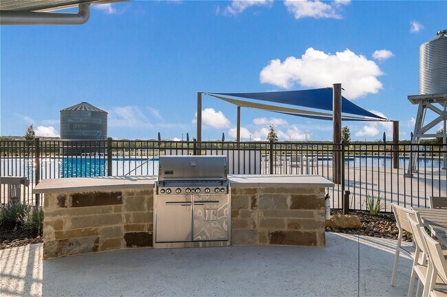 Building Photo - Beautiful like-new 3 bed | 2 bath home - Amazing community amenities!