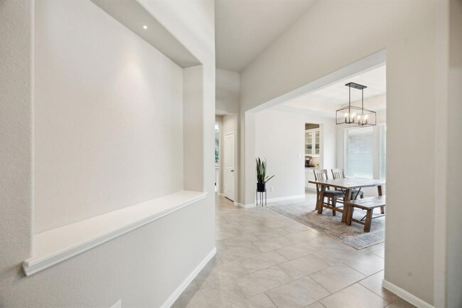 Building Photo - 3039 Forest Creek Dr