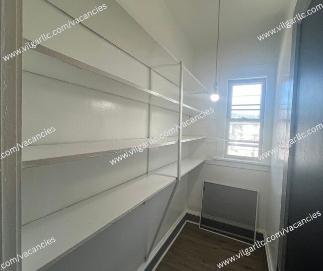 Building Photo - 3909 Fir St