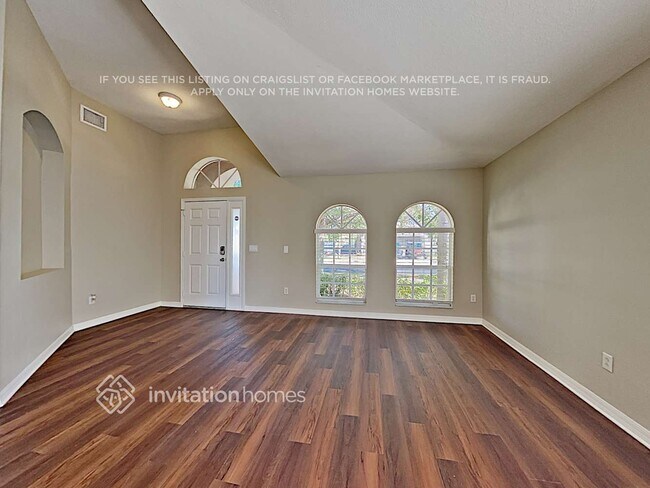 Building Photo - 31010 Baclan Dr