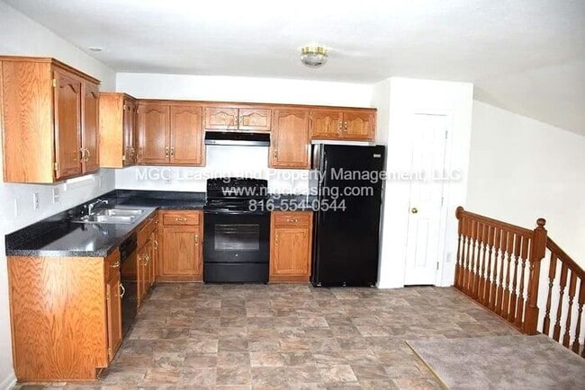 Building Photo - Special Offer of $100 off with a 16 Month ...