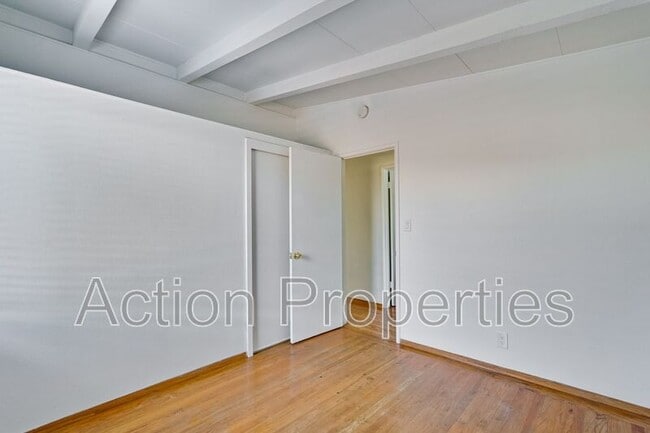 Building Photo - 2343 Jackson St