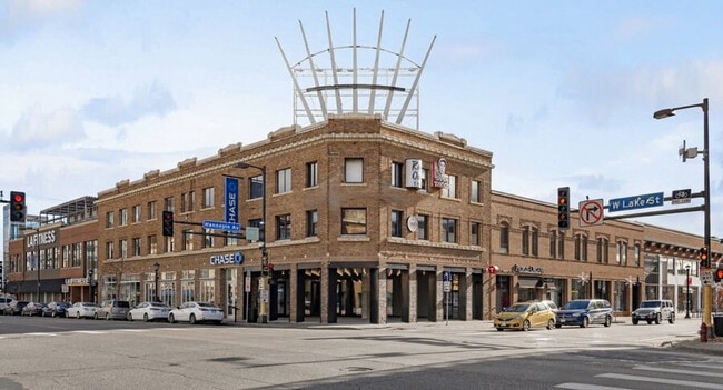 Building Photo - 3024 Humboldt Ave S