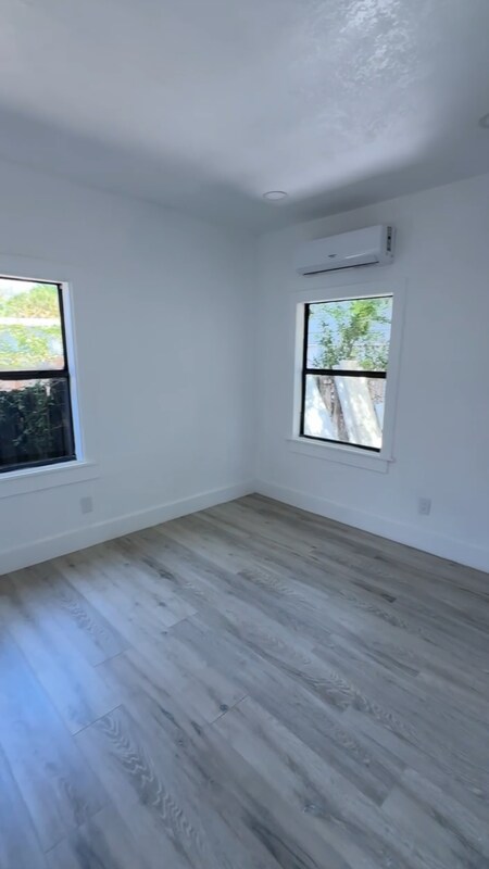 Building Photo - 2222 10th St S