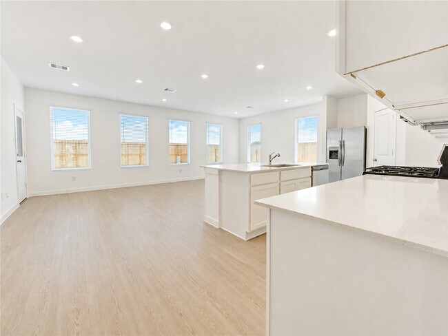 Building Photo - 16222 Chestnut Hvn Ln