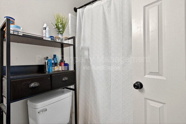 Building Photo - 4917 Hillery Ct