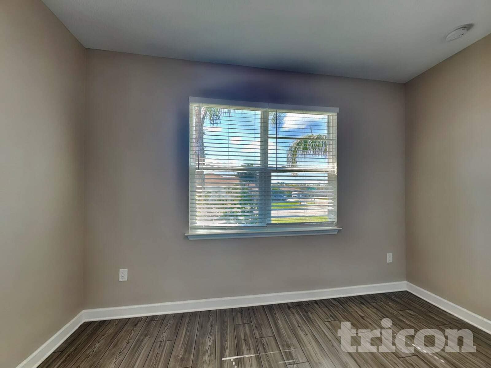 Building Photo - 3476 Longview Ln