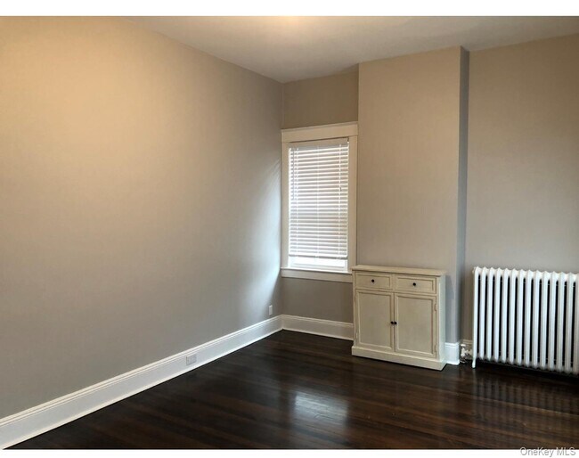 Building Photo - 40 Main St