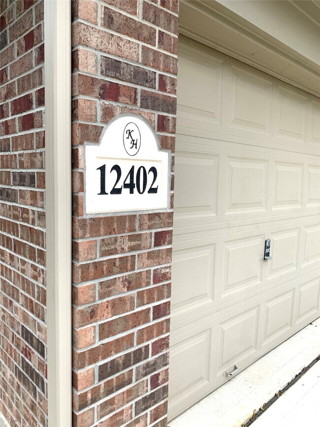 Building Photo - 12402 Ridgecrest Dr