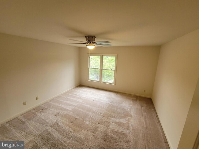 Building Photo - 605 Admiral Dr