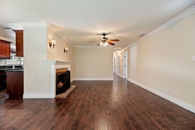 Building Photo - Stunning Riverside Home for Rent- Solar, E...