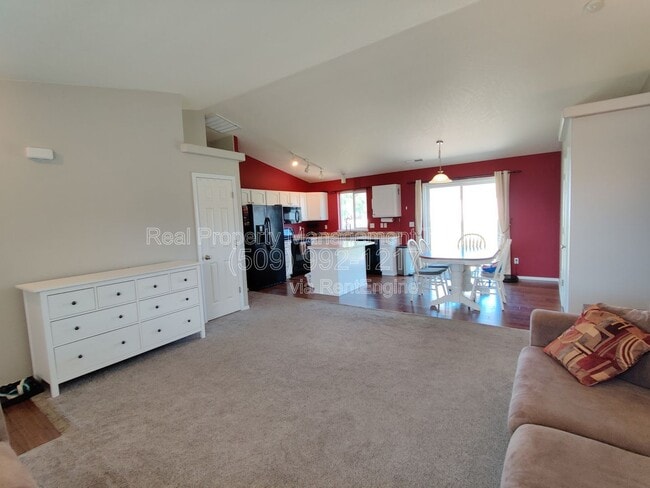 Building Photo - 8605 Zepher Ct