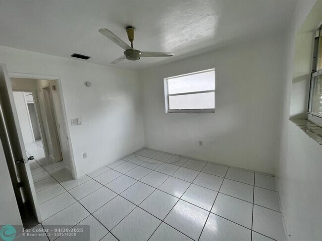 Building Photo - 7941 Plantation Blvd