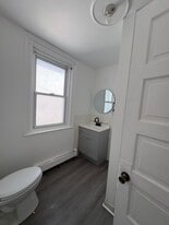 Building Photo - 435 N 5th St