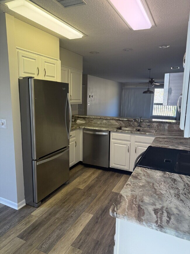 Building Photo - 2-Bed, 2-Bath Condo, The Greens/Waynesville NC