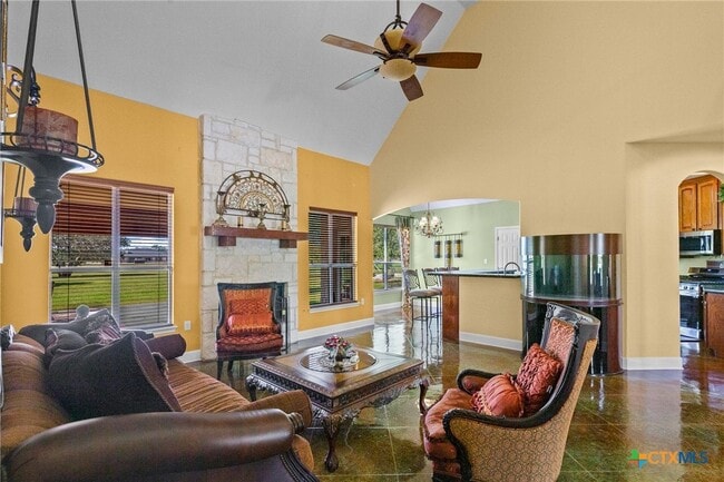 Building Photo - 130 Post Oak Cir