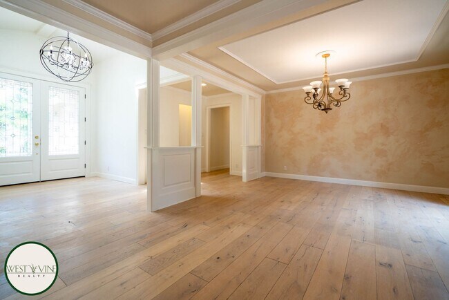 Building Photo - Gorgeous Four Bedroom Home | Expansive Backyard | Swimming Pool