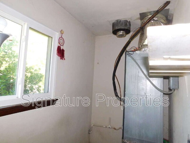Building Photo - 3825 Annie Ln