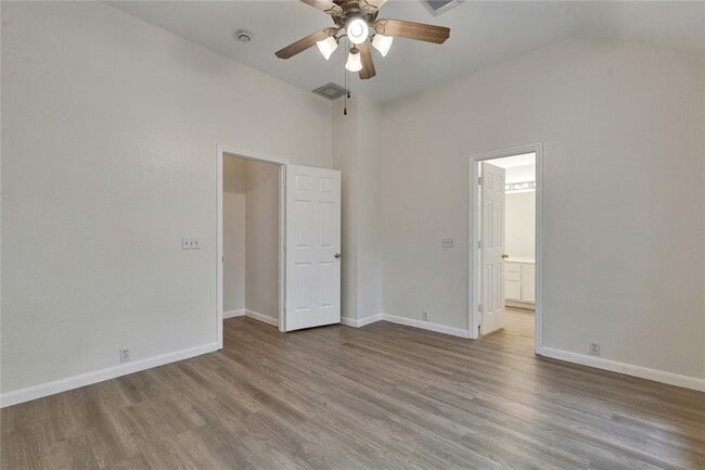 Building Photo - 10932 Mint Julep Dr
