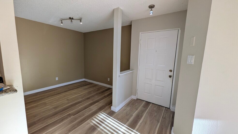 Dining Area - 10450 SW 157th Ct