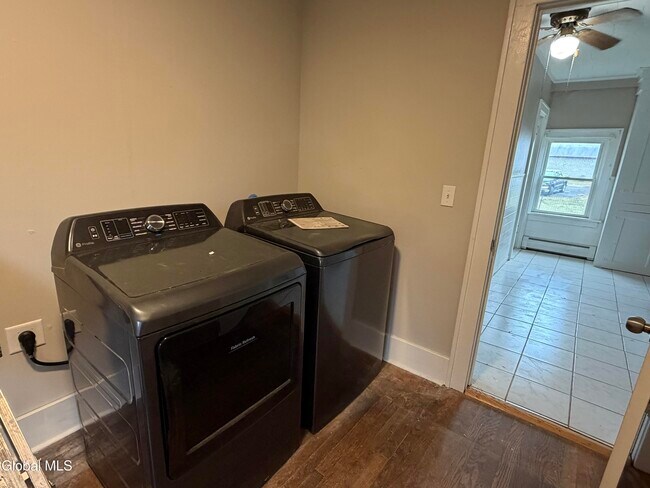 Building Photo - 102 Main Ave